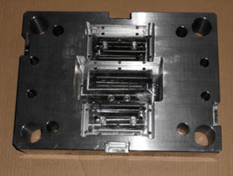 广阳精密塑料模-06